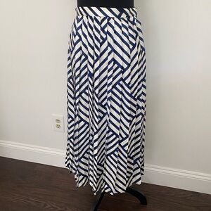 Evan Picone Pleated Navy and Cream Midi Skirt